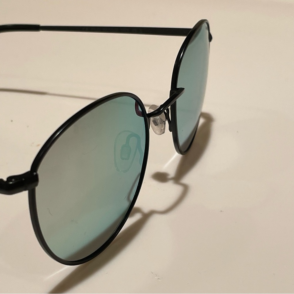 Polaroid Round Reflective Flash Polarized Sunglasses